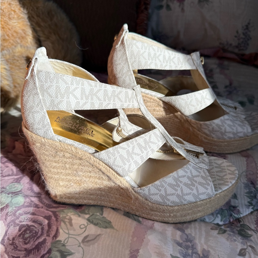 Michael Kors wedges - Picture 2 of 4
